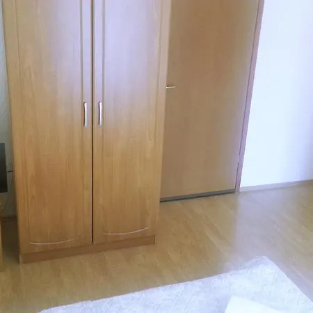 Katarina Pensión 3*